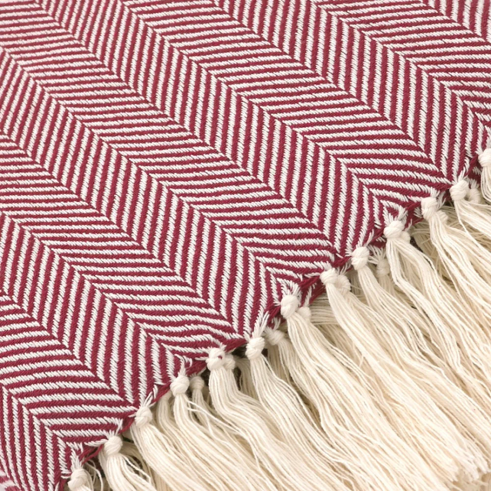 Reforma x Trendcarpet Bomullspläd 'Denisa Fishbone' 130x170cm - Röd/vit