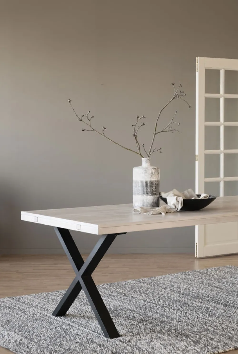 Rowico Home Matbord 'Brooklyn' 220x95cm - Vitpigmenterad/Svart X-ben