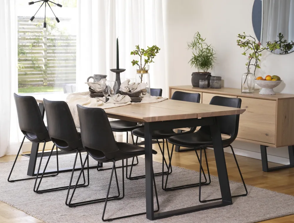 Rowico Home Matbord 'Melville' 210x95cm - Vitpigmenterad Ek/Svart