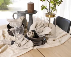 Rowico Home Matbord 'Melville' 210x95cm - Vitpigmenterad Ek/Svart