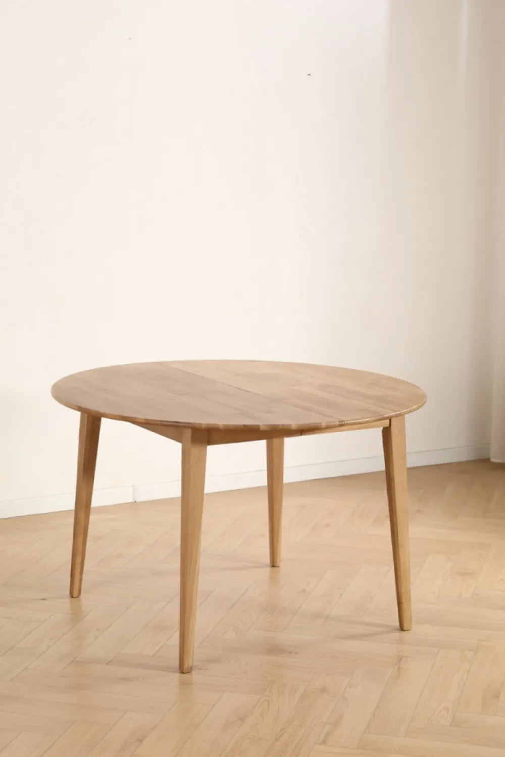 Reforma Matbord 'Saba' Ovalt/Runt 120-165x120 cm - Ek