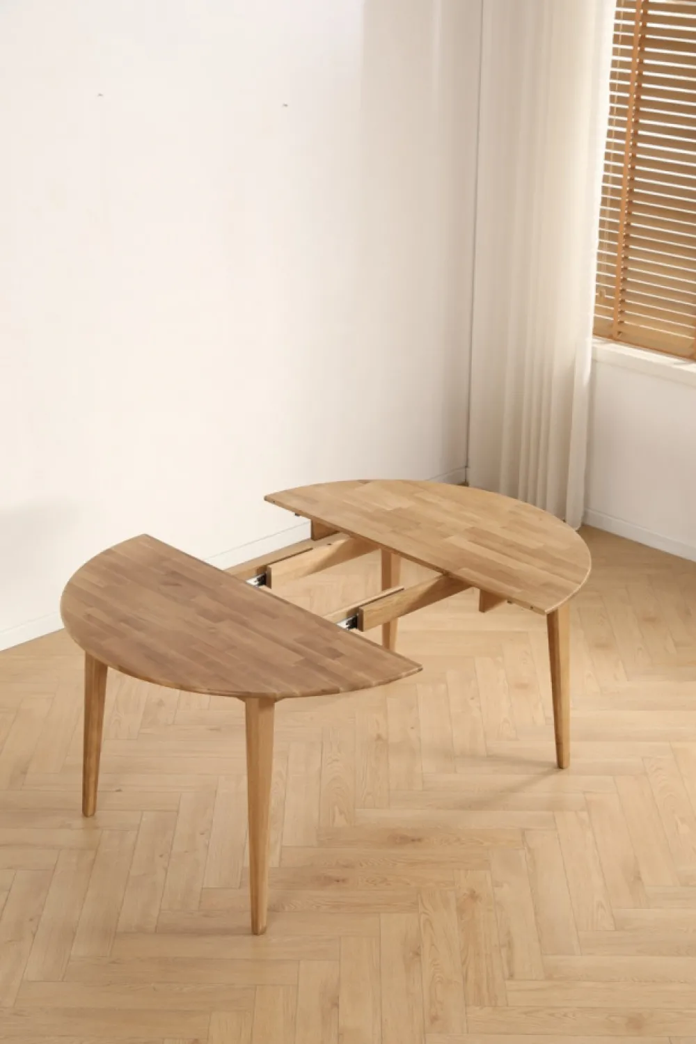 Reforma Matbord 'Saba' Ovalt/Runt 120-165x120 cm - Ek