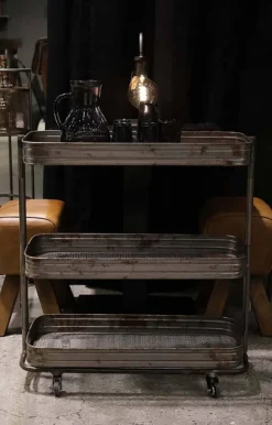 Trademark Living Rullbord 'Vega' - Järn/Klarlack