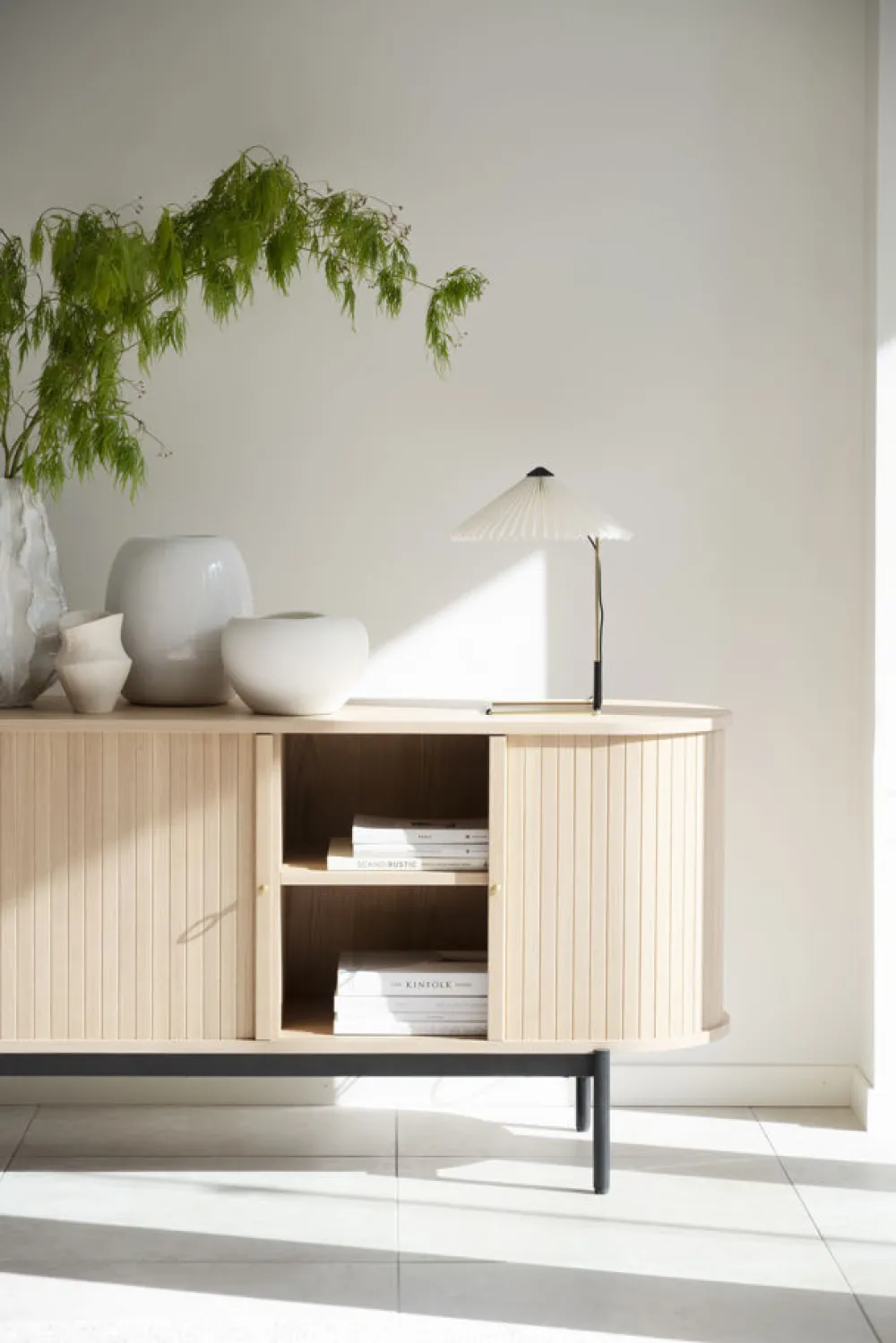 Rowico Home Sideboard 'Haddington' - Vitpigmenterad/Svart