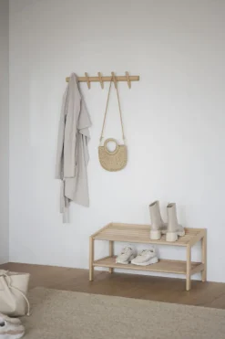 Rowico Home Skohylla 'Hillmond' - Ljus ek