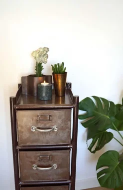 Trademark Living Vintage skåp 'Saga'